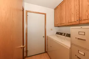 N27W26410 Christian Ct, Pewaukee, WI 53072 - Photo 14