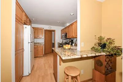 N27W26410  Christian Ct #1, Pewaukee, WI 53072 - Photo 10