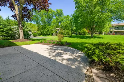 18120  Le Chateau Dr, Brookfield, WI 53045 - Photo 28