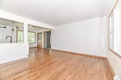 N79W15709  Charles Ct, Menomonee Falls, WI 53051 - Photo 8