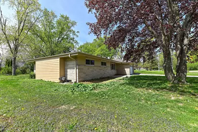 N79W15709  Charles Ct, Menomonee Falls, WI 53051 - Photo 6