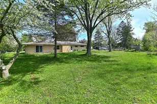 N79W15709 Charles Ct, Menomonee Falls, WI 53051 - Photo 36