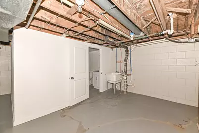 N79W15709  Charles Ct, Menomonee Falls, WI 53051 - Photo 36