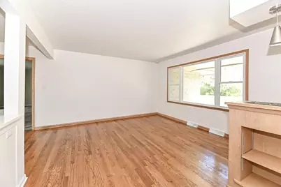 N79W15709  Charles Ct, Menomonee Falls, WI 53051 - Photo 12