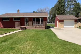 2318 39th St, Two Rivers, WI 54241 - Photo 2