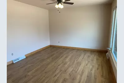 2318  39th St, Two Rivers, WI 54241 - Photo 10