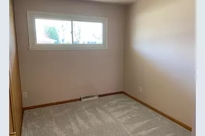 2318  39th St, Two Rivers, WI 54241 - Photo 12