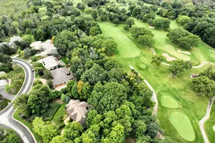W131N7931 Country Club Ct, Menomonee Falls, WI 53051 - Photo 4