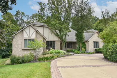 W131N7931  Country Club Ct, Menomonee Falls, WI 53051 - Photo 6