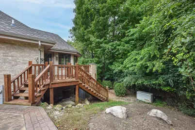 W131N7931  Country Club Ct, Menomonee Falls, WI 53051 - Photo 10