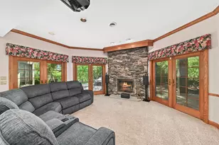 W131N7931 Country Club Ct, Menomonee Falls, WI 53051 - Photo 46
