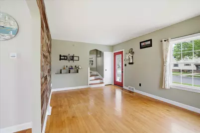 1301  Neenah St, Watertown, WI 53094 - Photo 6