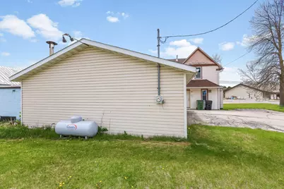 211 E Main St, Mishicot, WI 54228 - Photo 42