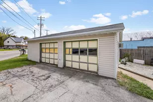 211 E Main St, Mishicot, WI 54228 - Photo 40
