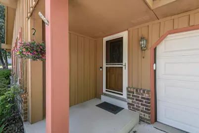 2204  Hunting Ridge Rd, Waukesha, WI 53188 - Photo 2