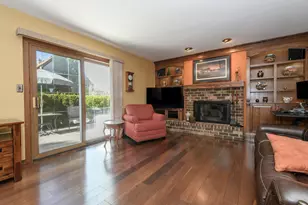 2204 Hunting Ridge Rd, Waukesha, WI 53188 - Photo 18