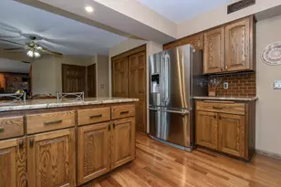 2204 Hunting Ridge Rd, Waukesha, WI 53188 - Photo 14