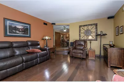 2204  Hunting Ridge Rd, Waukesha, WI 53188 - Photo 20