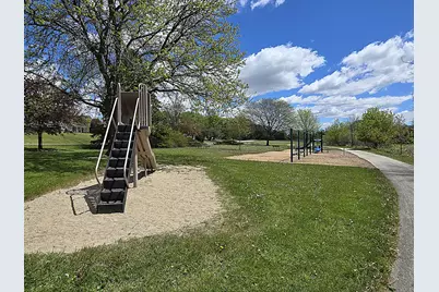 18400  Beverly Hills Dr, Brookfield, WI 53045 - Photo 58