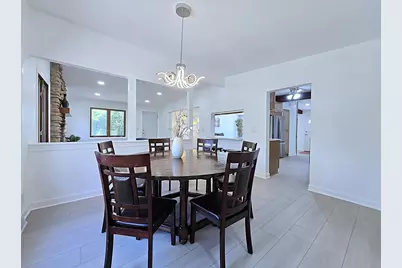 18400  Beverly Hills Dr, Brookfield, WI 53045 - Photo 8