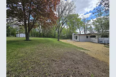 18400  Beverly Hills Dr, Brookfield, WI 53045 - Photo 44