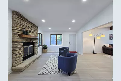 18400  Beverly Hills Dr, Brookfield, WI 53045 - Photo 20