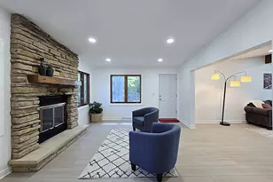 18400 Beverly Hills Dr, Brookfield, WI 53045 - Photo 20