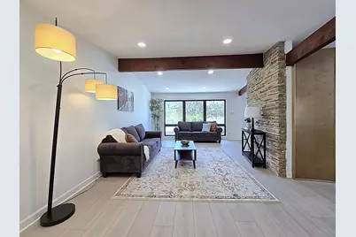 18400  Beverly Hills Dr, Brookfield, WI 53045 - Photo 14