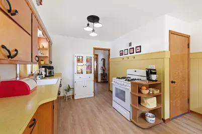 3929 S 56th St, Milwaukee, WI 53220 - Photo 12