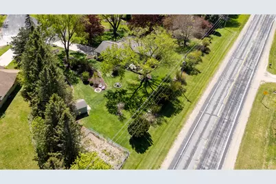 W248N9575  Norwauk Ct, Lisbon, WI 53017 - Photo 6