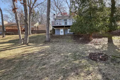 3513  Ridge Dr, Delafield, WI 53029 - Photo 4