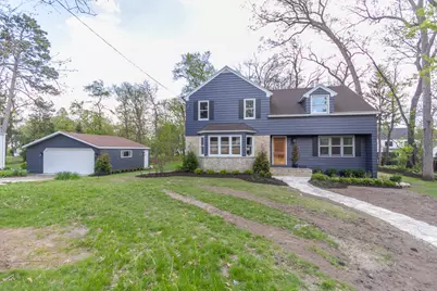 225  Waubun Dr, Fontana, WI 53125 - Photo 2