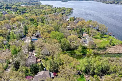 3513  Ridge Dr, Delafield, WI 53029 - Photo 10