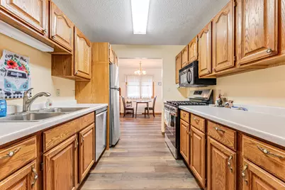 813  Sprague St #2, Caledonia, MN 55921 - Photo 4