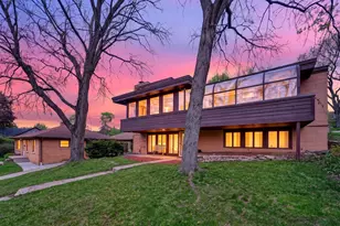 316 Oxford Rd, Waukesha, WI 53186 - Photo 2