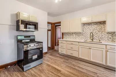 2808 S Greeley Ave, Milwaukee, WI 53207 - Photo 12