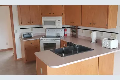 8130 N Forest View Rd, Kewaskum, WI 53040 - Photo 6