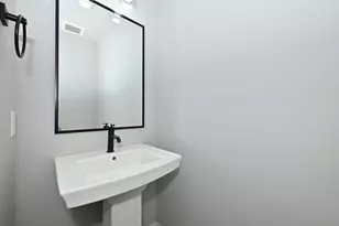 W201N5523 Magnolia Ln, Menomonee Falls, WI 53051 - Photo 22