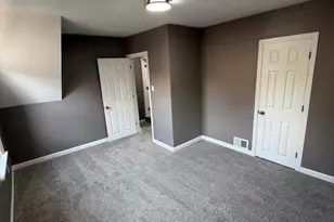 4706 N 57th St, Milwaukee, WI 53218 - Photo 10