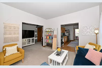 2440 S Wentworth Ave, Milwaukee, WI 53207 - Photo 10