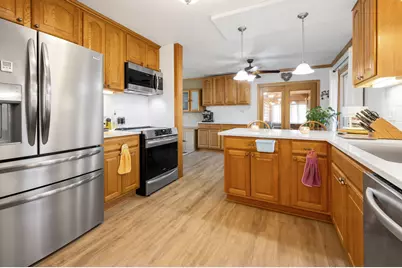16500  Willow Ridge Ln, Brookfield, WI 53005 - Photo 10