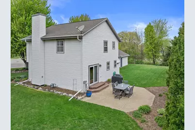 8450 S Heritage Ct, Oak Creek, WI 53154 - Photo 38
