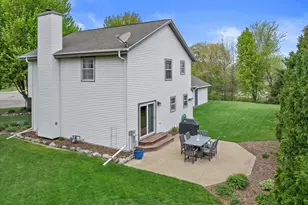 8450 S Heritage Ct, Oak Creek, WI 53154 - Photo 38