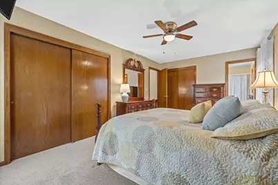 8450 S Heritage Ct, Oak Creek, WI 53154 - Photo 26