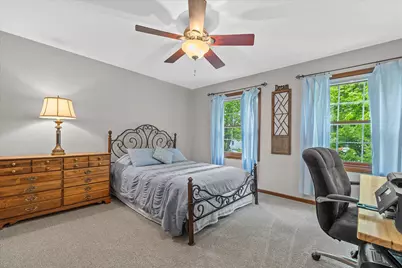 8450 S Heritage Ct, Oak Creek, WI 53154 - Photo 28