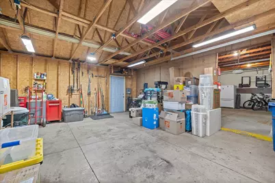 8450 S Heritage Ct, Oak Creek, WI 53154 - Photo 24