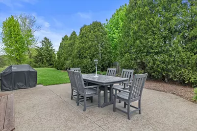 8450 S Heritage Ct, Oak Creek, WI 53154 - Photo 40