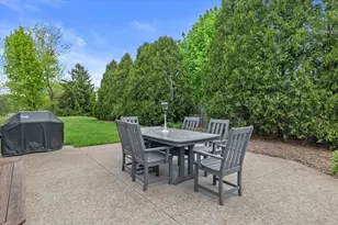 8450 S Heritage Ct, Oak Creek, WI 53154 - Photo 40