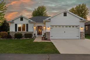 202 Meadow Ct, Delavan, WI 53115 - Photo 1