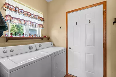 202  Meadow Ct #14, Delavan, WI 53115 - Photo 6